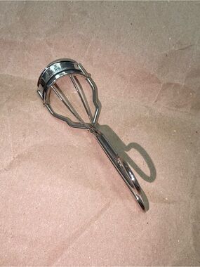 Koji eyelash curler